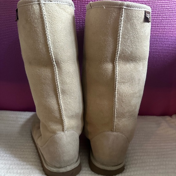 Comfy tan boot! - Picture 3 of 3